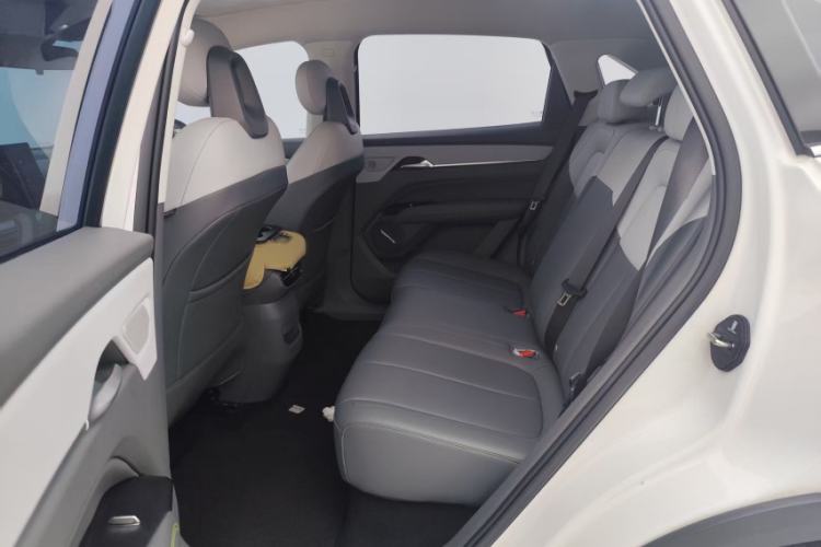 Used Bestune Yueyi 03 2025 445km Joyful Edition Interior 8