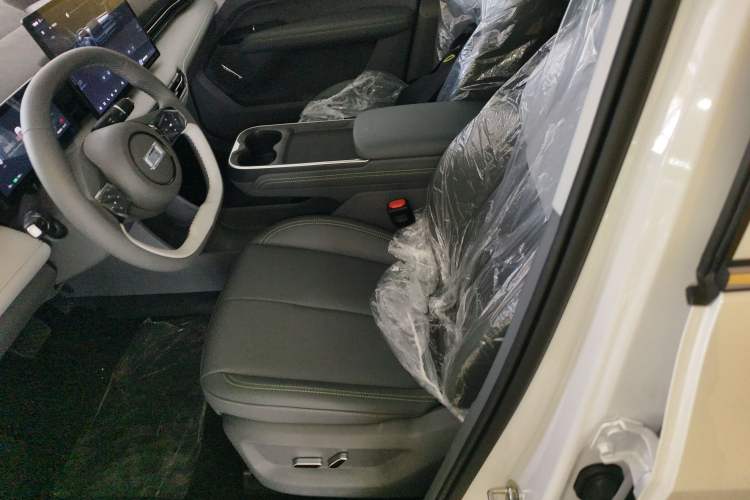 Used Bestune Yueyi 03 2025 445km Joyful Edition Left Front Seat