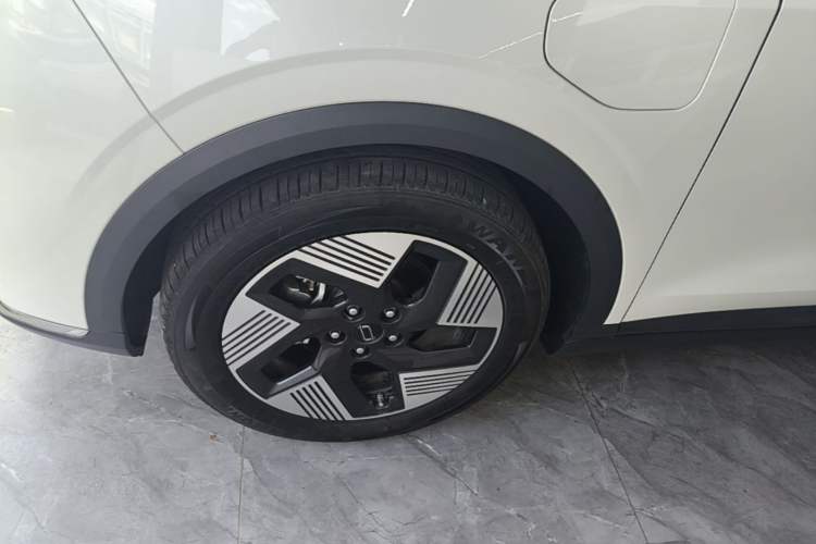Used Bestune Yueyi 03 2025 565km Premium Edition Left Front Wheel Hub