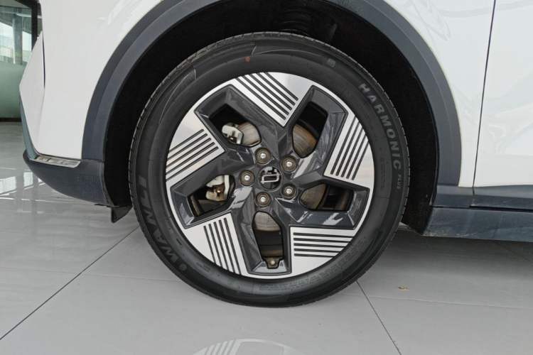 Used Bestune Yueyi 03 2025 565km Premium Edition Left Front Wheel Hub