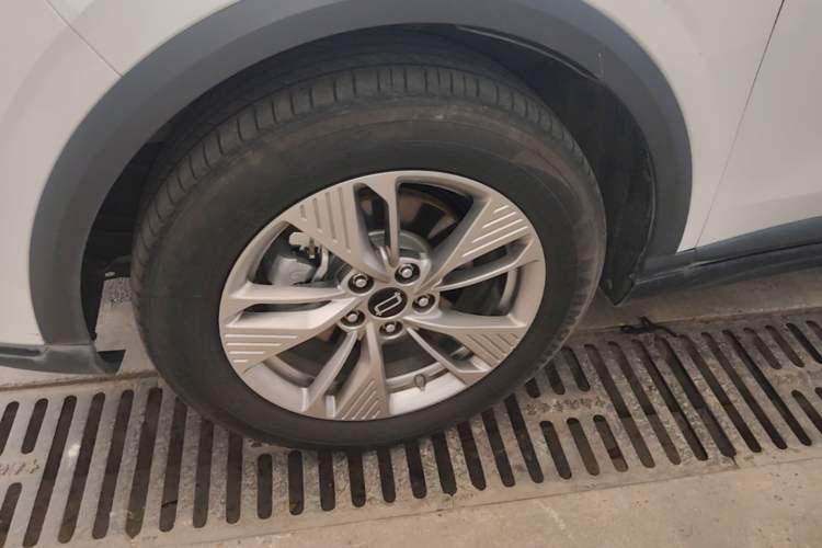 Used Bestune Yueyi 03 2025 565km Enjoy Edition Left Front Wheel Hub