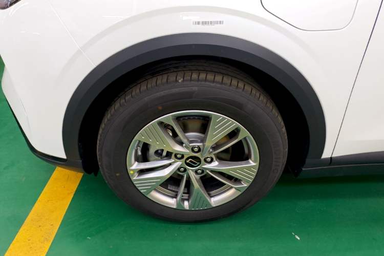 Used Bestune Yueyi 03 2025 445km Joyful Edition Left Front Wheel Hub