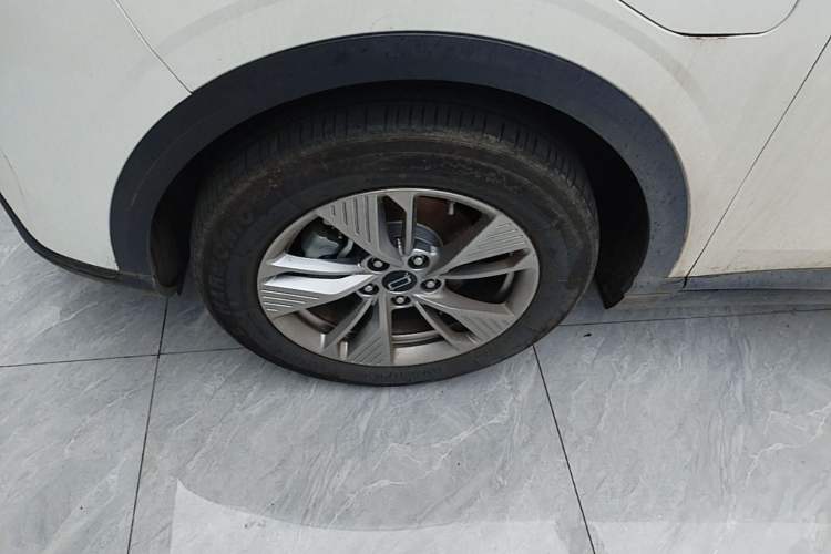 Used Bestune Yueyi 03 2025 565km Enjoy Edition Left Front Wheel Hub