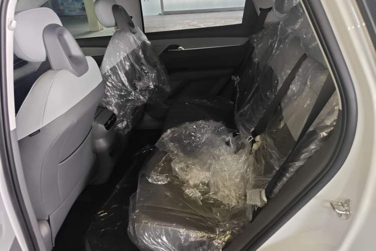 Used Bestune Yueyi 03 2025 565km Premium Edition Left Rear Seat
