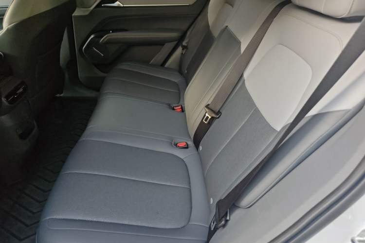 Used Bestune Yueyi 03 2025 565km Premium Edition Left Rear Seat