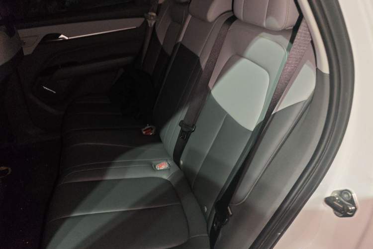 Used Bestune Yueyi 03 2025 565km Enjoy Edition Left Rear Seat