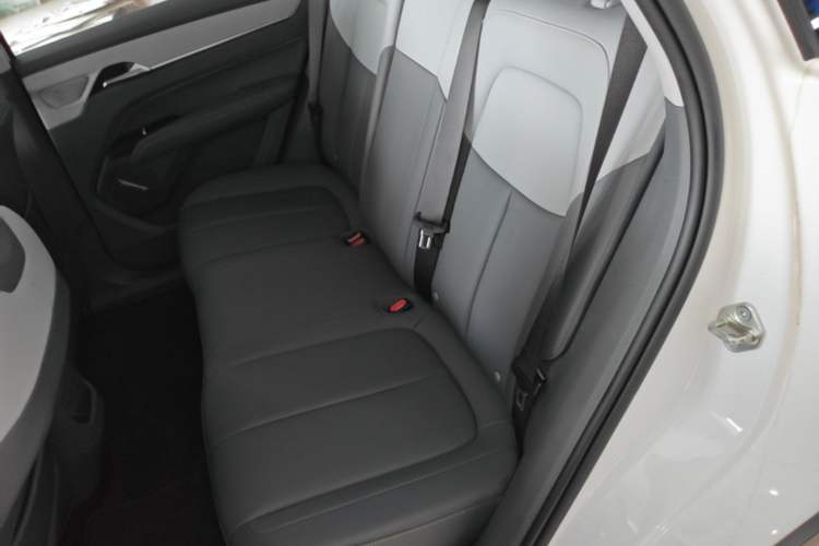 Used Bestune Yueyi 03 2025 445km Joyful Edition Left Rear Seat