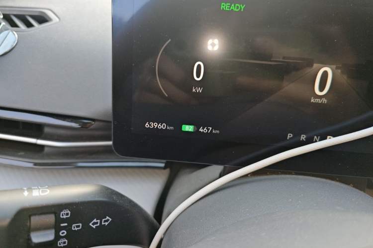 Used Bestune Yueyi 03 2025 565km Premium Edition Odometer Close Up