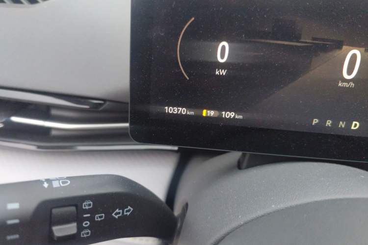 Used Bestune Yueyi 03 2025 565km Comfort Edition Odometer Close Up