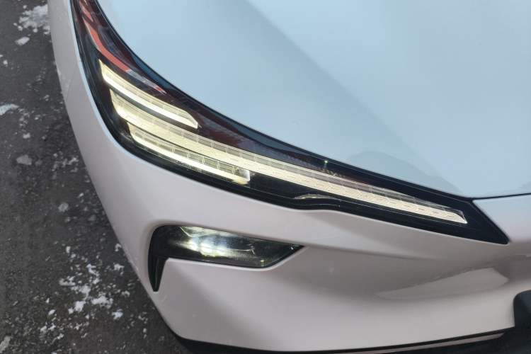Used Bestune Yueyi 03 2025 565km Enjoy Edition Right Front Headlight