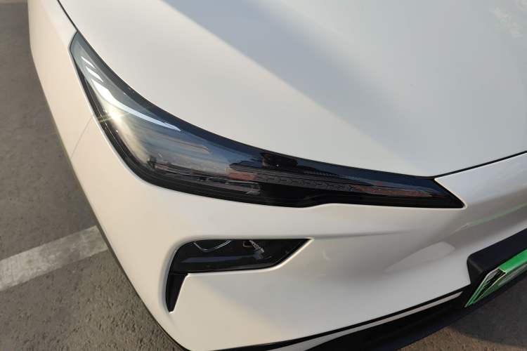 Used Bestune Yueyi 03 2025 445km Joyful Edition Right Front Headlight