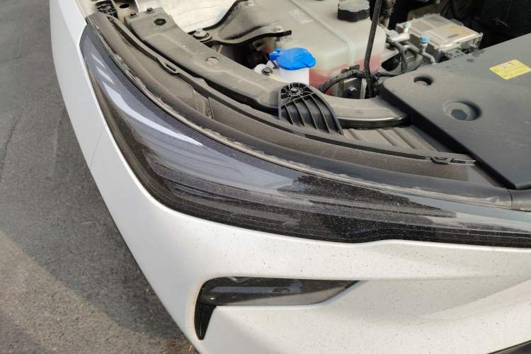 Used Bestune Yueyi 03 2025 565km Enjoy Edition Right Front Headlight