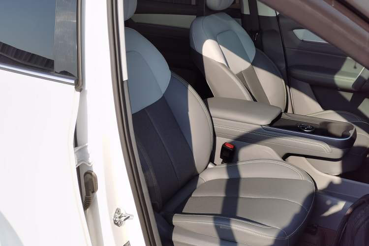 Used Bestune Yueyi 03 2025 445km Joyful Edition Right Front Seat