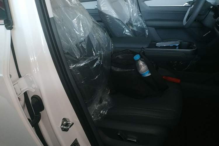 Used Bestune Yueyi 03 2025 565km Premium Edition Right Front Seat