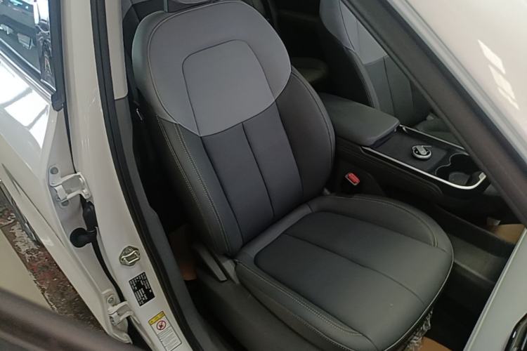 Used Bestune Yueyi 03 2025 445km Joyful Edition Right Front Seat