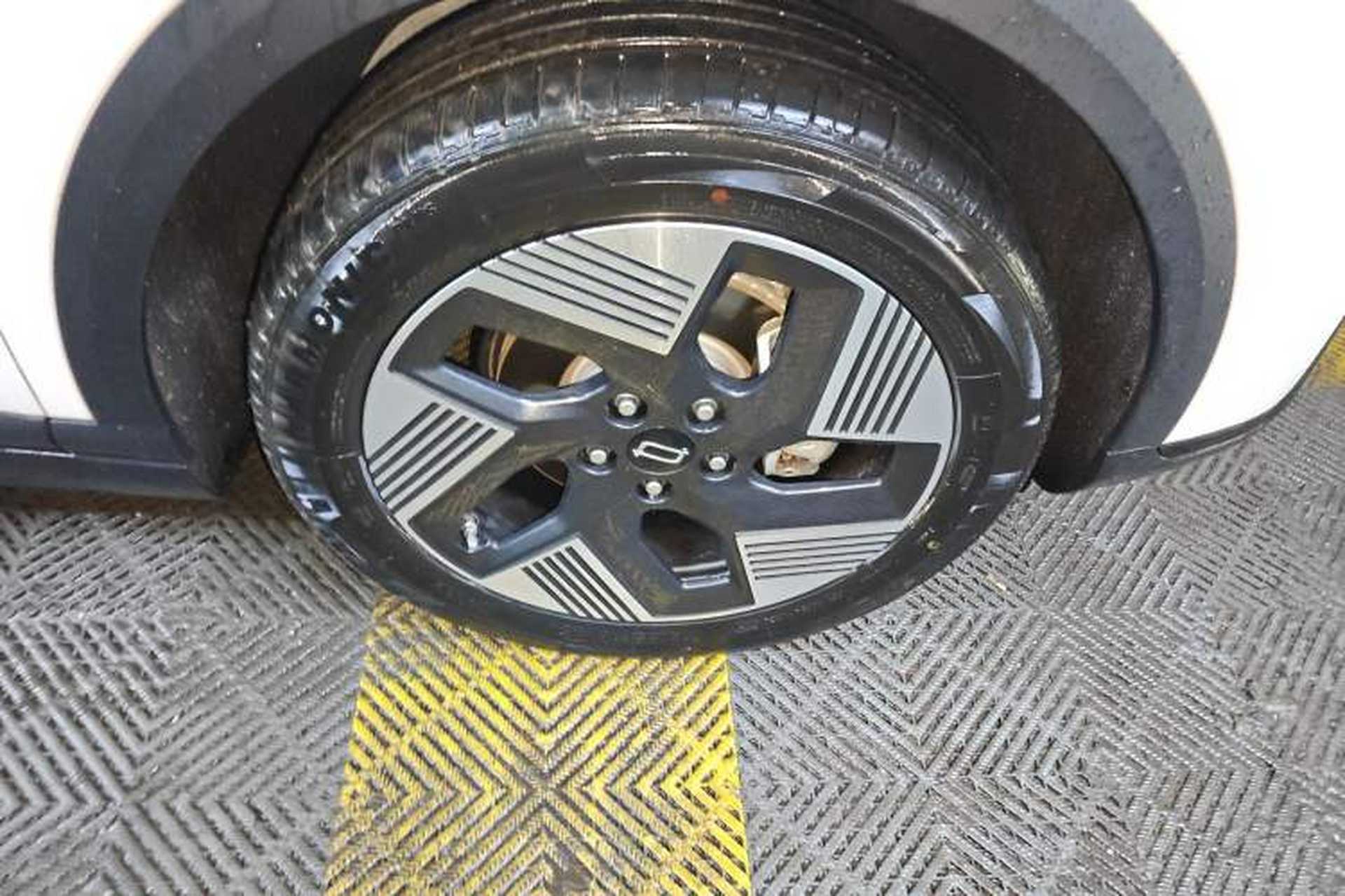 Used Bestune Yueyi 03 2025 565km Premium Edition Right Front Wheel Hub