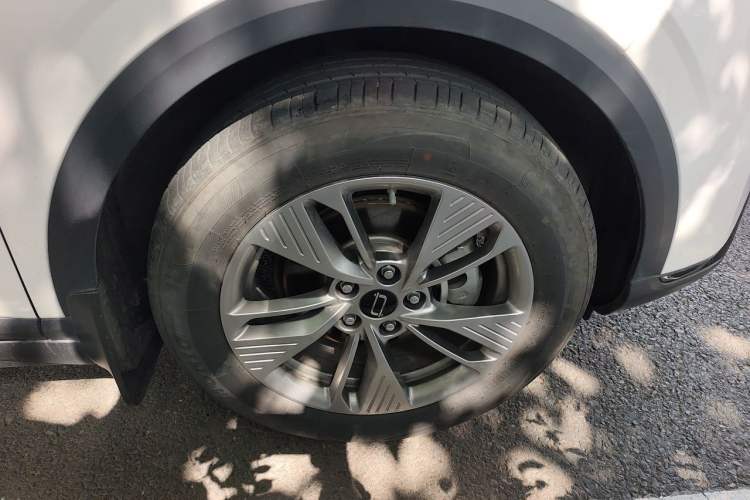 Used Bestune Yueyi 03 2025 445km Joyful Edition Right Front Wheel Hub