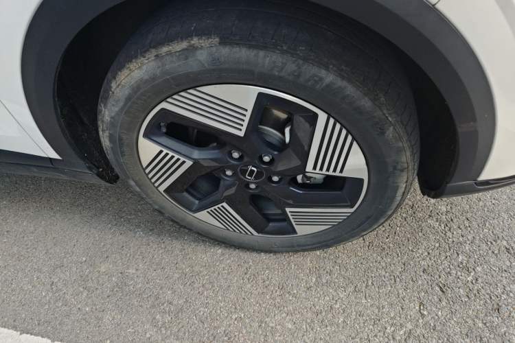 Used Bestune Yueyi 03 2025 565km Premium Edition Right Front Wheel Hub