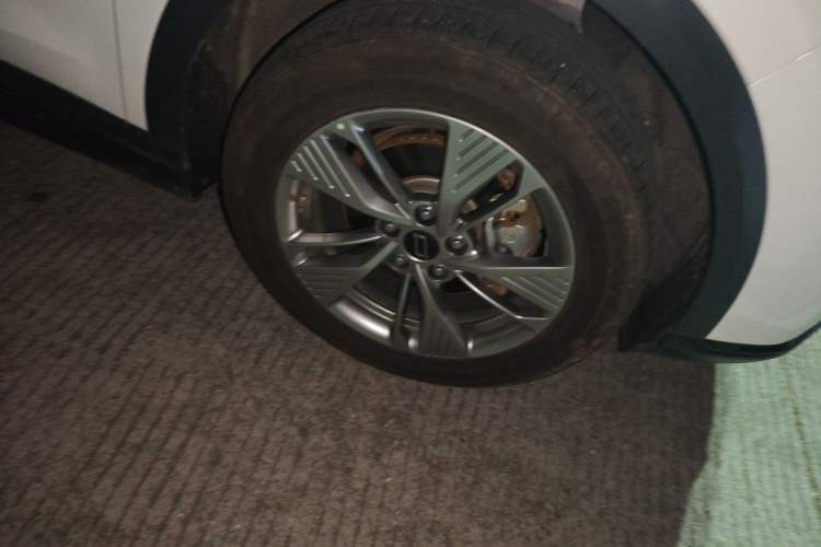 Used Bestune Yueyi 03 2025 565km Enjoy Edition Right Front Wheel Hub