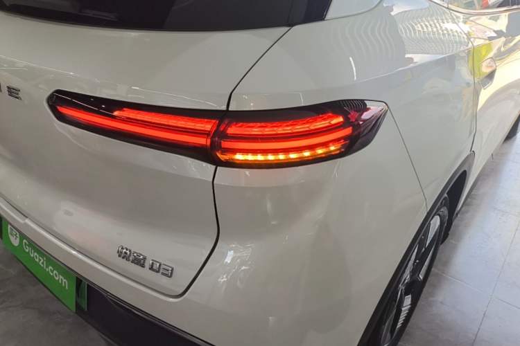 Used Bestune Yueyi 03 2025 565km Premium Edition Right Rear Taillight