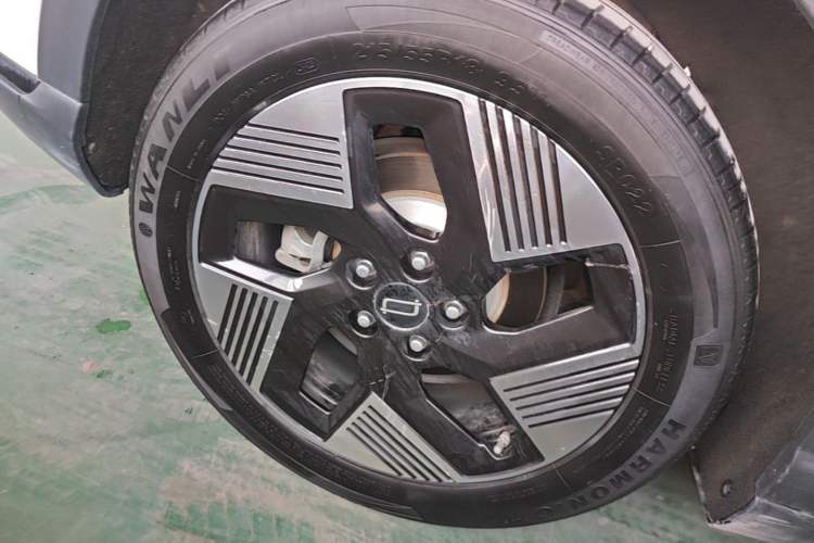 Used Bestune Yueyi 03 2025 565km Premium Edition Right Rear Wheel Hub