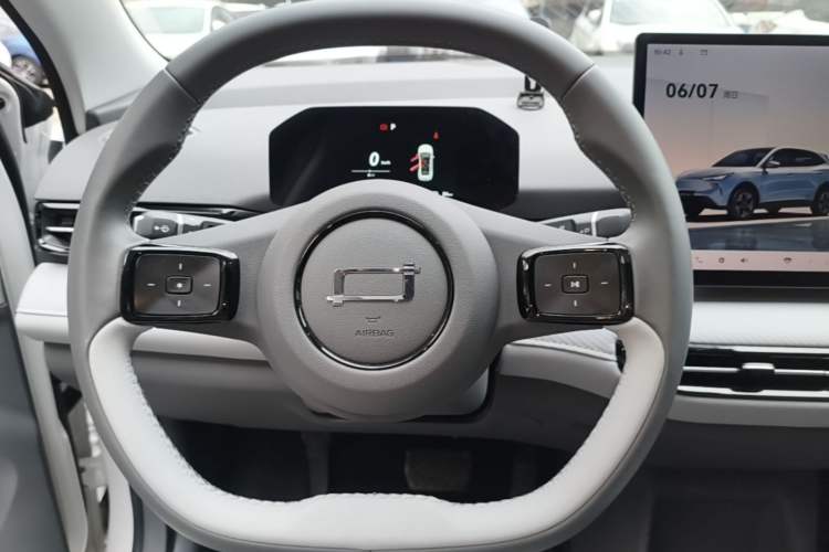 Used Bestune Yueyi 03 2025 445km Quality Selection Edition Steering Wheel
