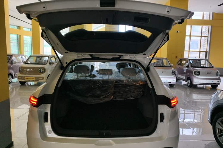 Used Bestune Yueyi 03 2025 445km Joyful Edition Trunk