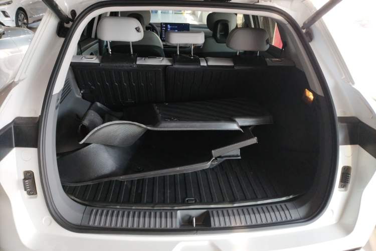 Used Bestune Yueyi 03 2025 445km Joyful Edition Trunk