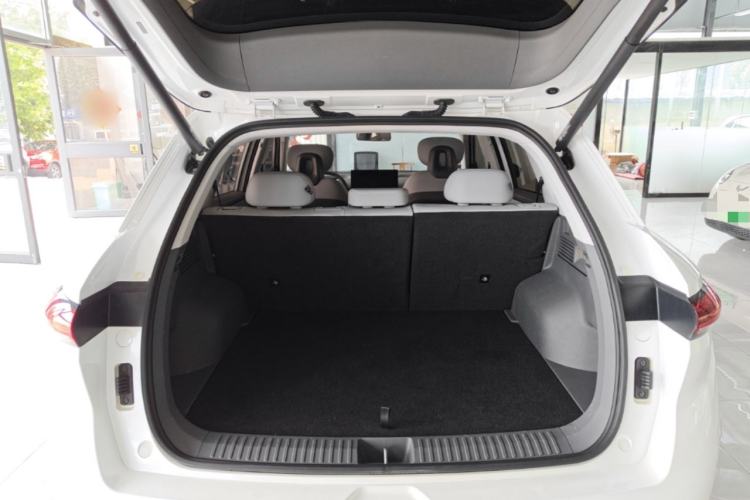 Used Bestune Yueyi 03 2025 565km Premium Edition Trunk