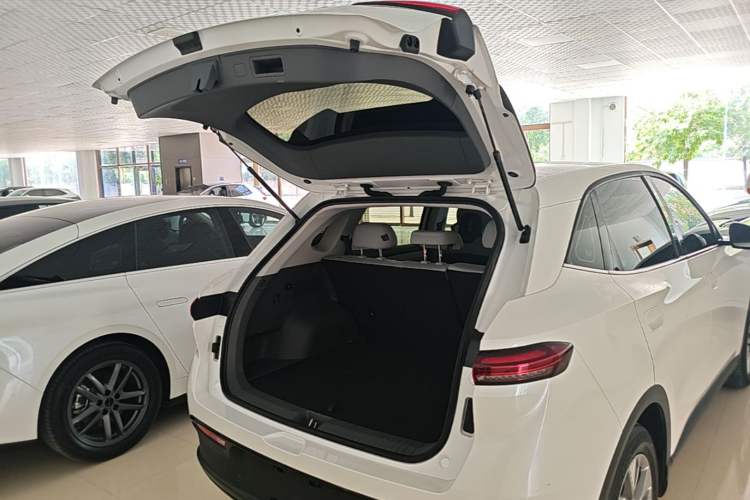 Used Bestune Yueyi 03 2025 565km Enjoy Edition Trunk