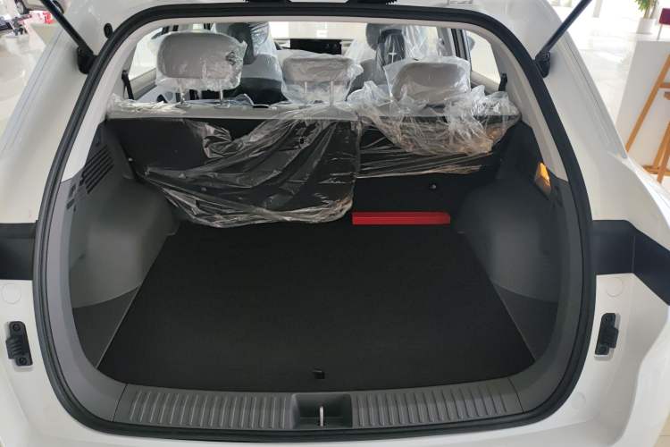 Used Bestune Yueyi 03 2025 565km Enjoy Edition Trunk