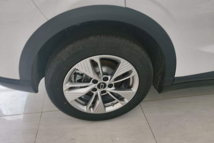 Used Bestune Yueyi 03 2026 Model 565km Enjoyment Edition Right Rear Wheel Hub