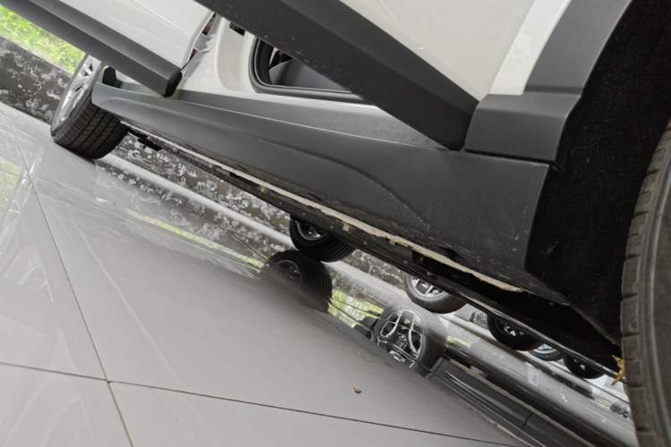 Used Bestune Yueyi 03 2026 Model 565km Enjoyment Edition Right Side Sill