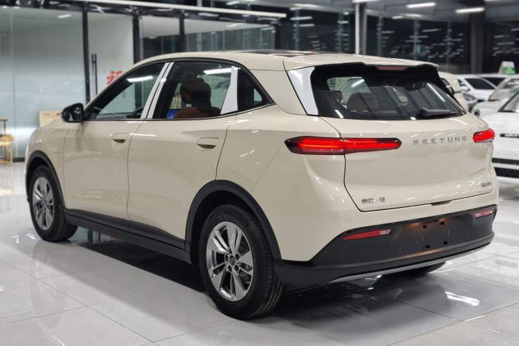 Used Bestune Yueyi 03 2026 Model 565km Enjoyment Edition Exterior 5