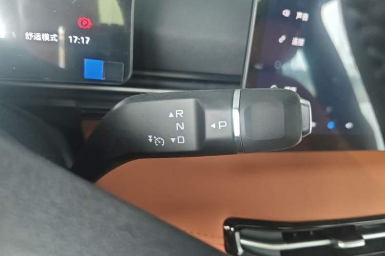 Used Bestune Yueyi 03 2026 Model 565km Enjoyment Edition Gear Lever
