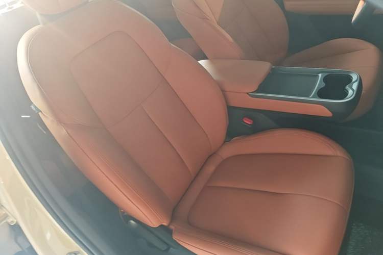 Used Bestune Yueyi 03 2026 Model 565km Enjoyment Edition Right Front Seat