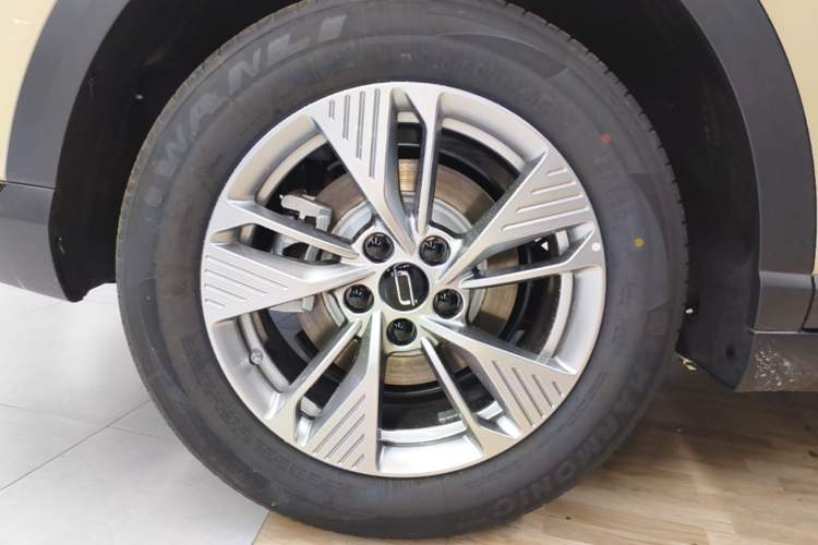 Used Bestune Yueyi 03 2026 Model 565km Enjoyment Edition Right Rear Wheel Hub