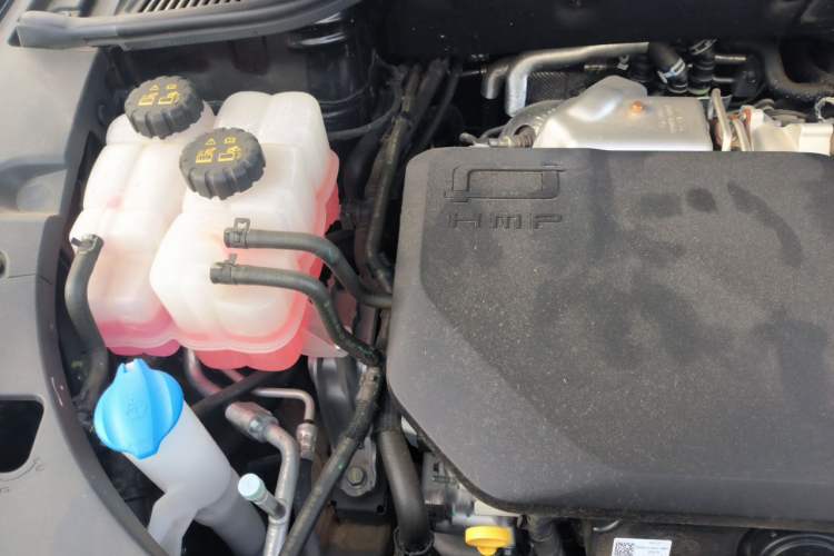 Used Bestune Yueyi 07 2025 210km Leisure Edition Engine Bay Right