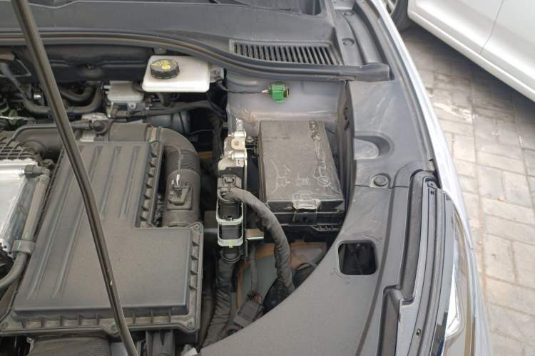 Used Bestune Yueyi 07 2025 210km Joyful Edition Engine Bay Left