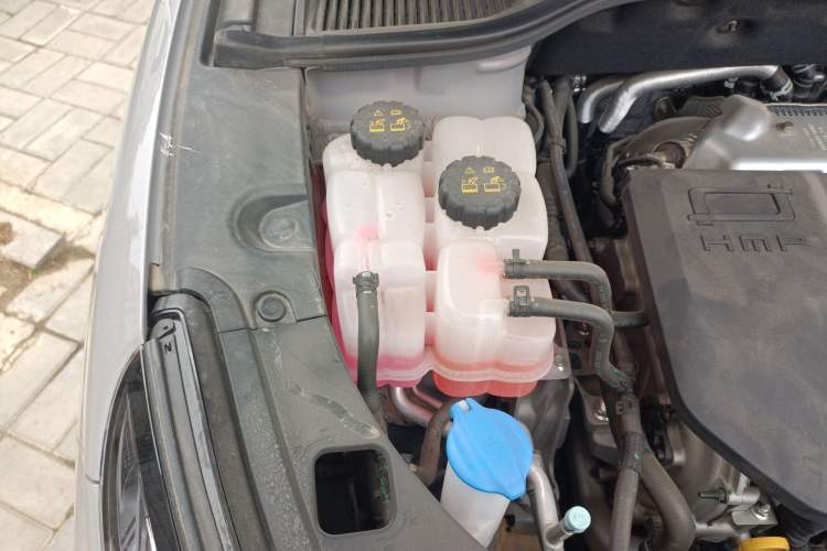 Used Bestune Yueyi 07 2025 210km Joyful Edition Engine Bay Right