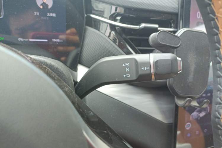 Used Bestune Yueyi 07 2025 210km Joyful Edition Gear Lever