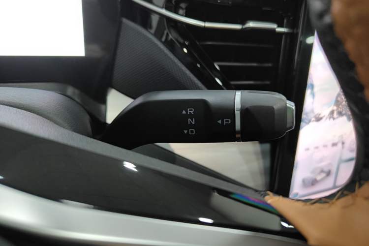 Used Bestune Yueyi 07 2025 210km Leisure Edition Gear Lever