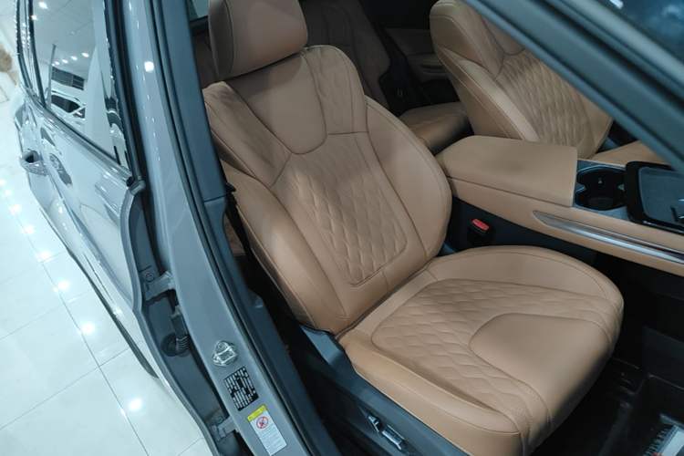 Used Bestune Yueyi 07 2025 210km Leisure Edition Right Front Seat