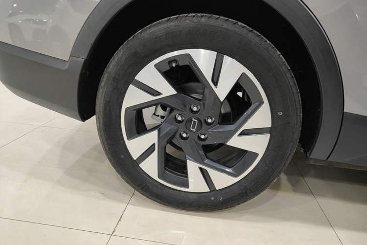 Used Bestune Yueyi 07 2025 210km Leisure Edition Right Rear Wheel Hub