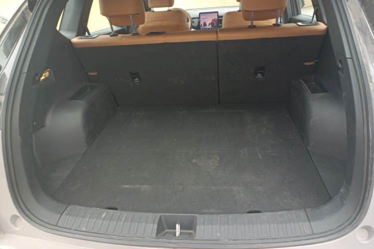 Used Bestune Yueyi 07 2025 210km Joyful Edition Trunk
