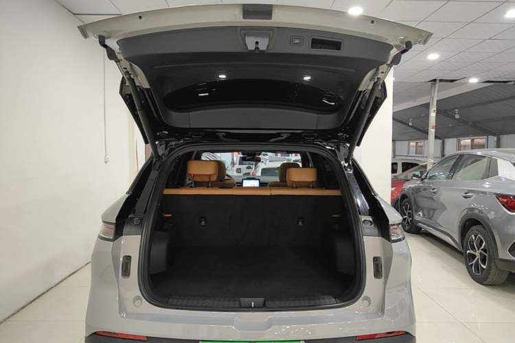 Used Bestune Yueyi 07 2025 210km Leisure Edition Trunk