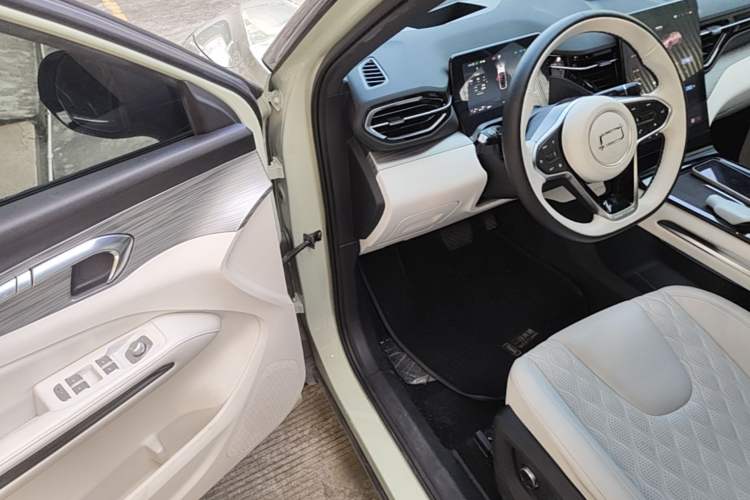 Used Bestune Yueyi 07 2025 210km Leisure Edition Driver Seat