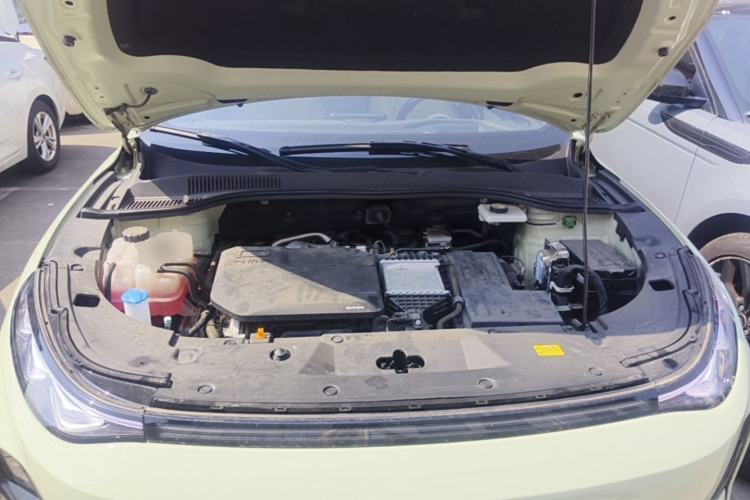 Used Bestune Yueyi 07 2025 210km Leisure Edition Engine Bay