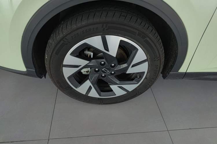 Used Bestune Yueyi 07 2025 210km Leisure Edition Exterior 4