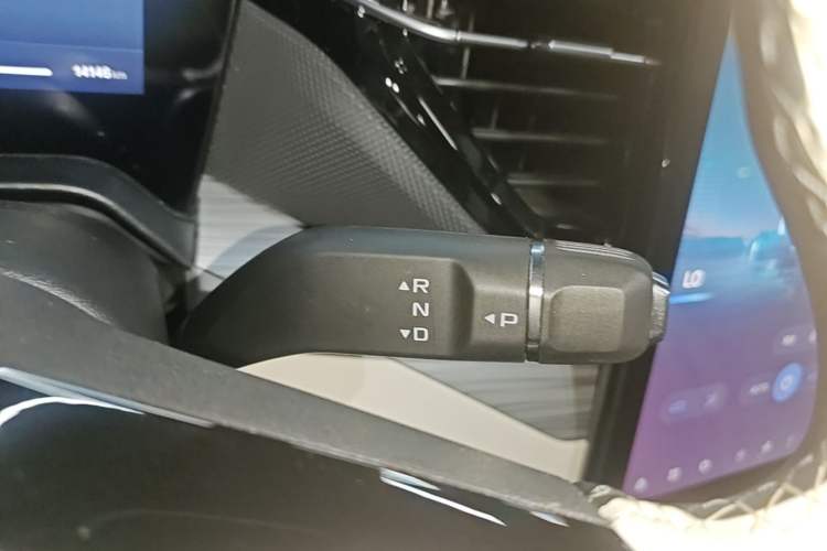 Used Bestune Yueyi 07 2025 210km Leisure Edition Gear Lever
